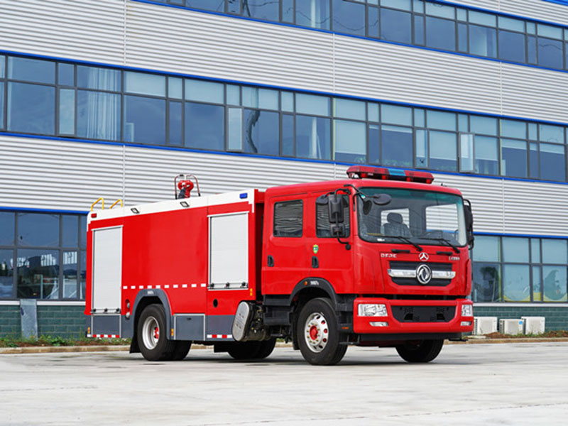 東風D9-7噸水罐消防車（常壓泵）